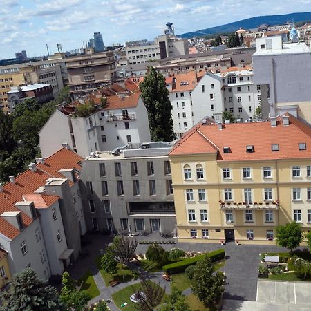 Centrum Salvator Hotel Bratislava Ngoại thất bức ảnh