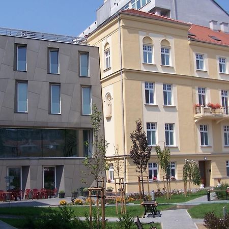 Centrum Salvator Hotel Bratislava Ngoại thất bức ảnh