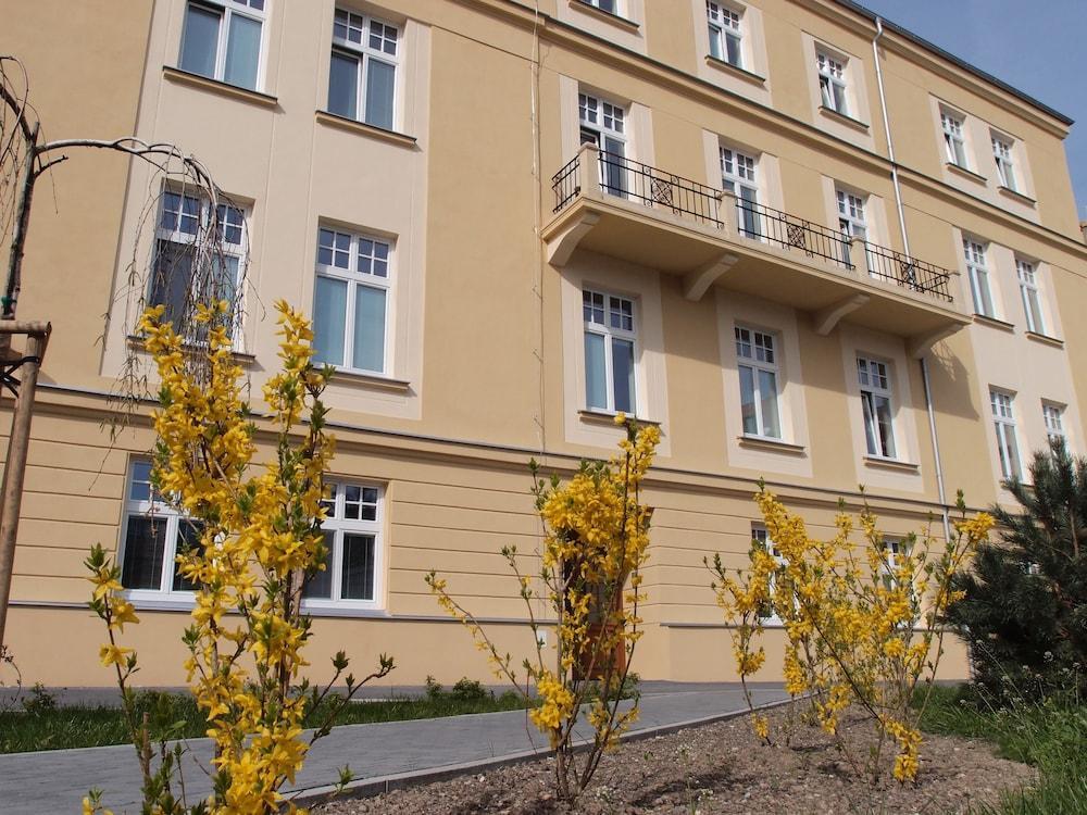 Centrum Salvator Hotel Bratislava Ngoại thất bức ảnh