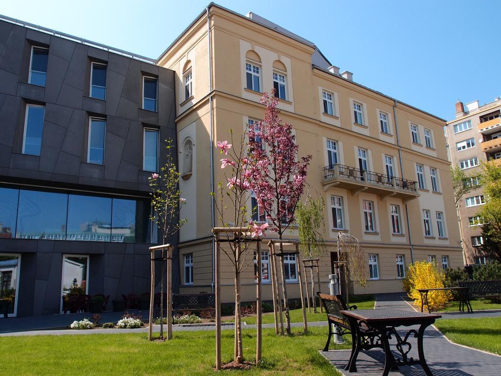 Centrum Salvator Hotel Bratislava Ngoại thất bức ảnh